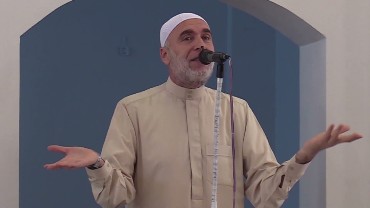 من مات في رمضان هل عليه زكاة فطر  ؟؟