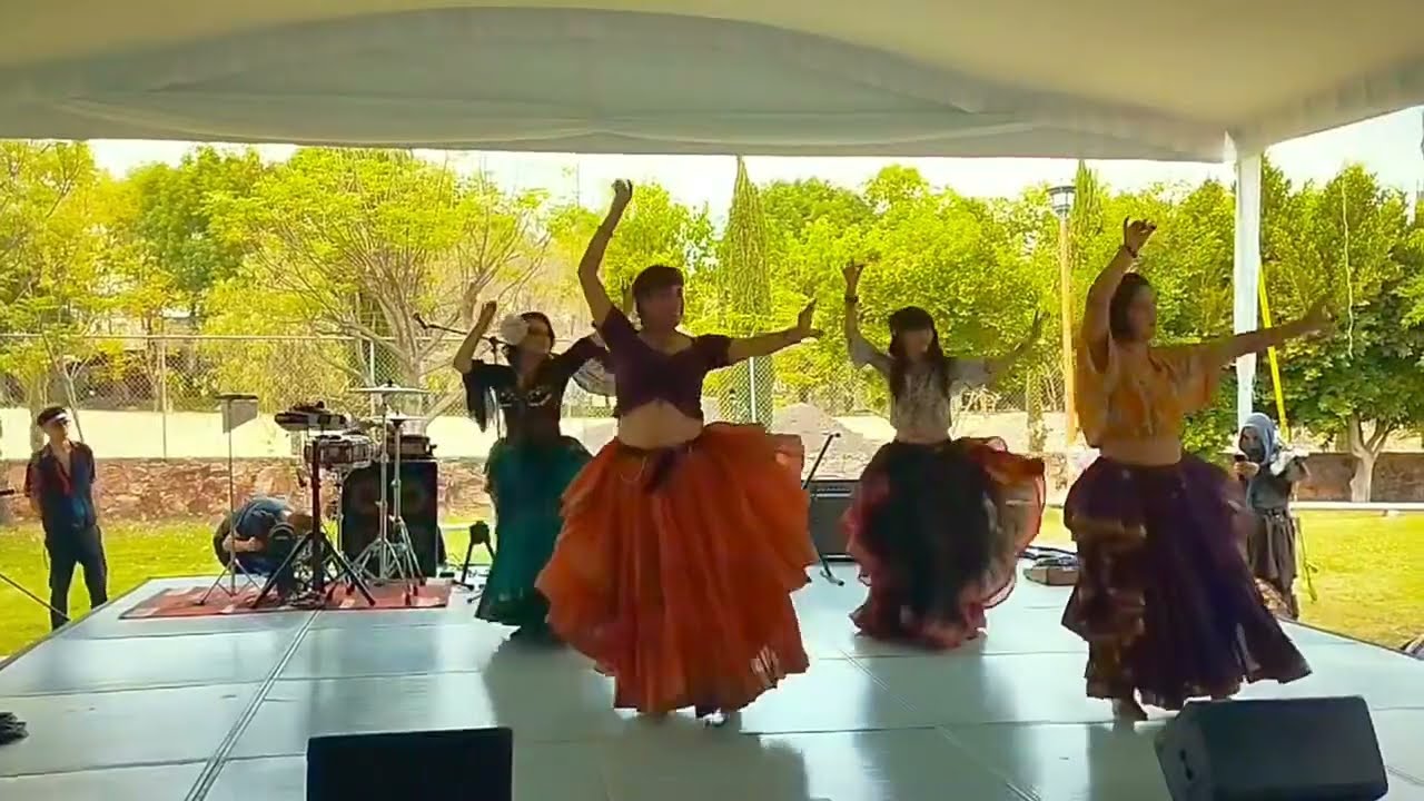 The Lunas Tribe & Mariposas Gitanas / Festival manos de bruja/  Salamat/ marzo 23
