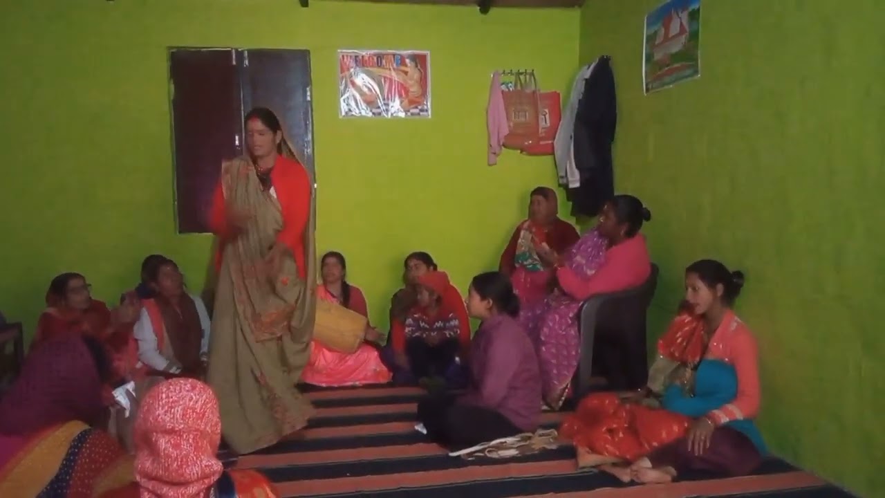 उड़ी जब जब जुल्फें तेरी गाने में सुंदर डांस