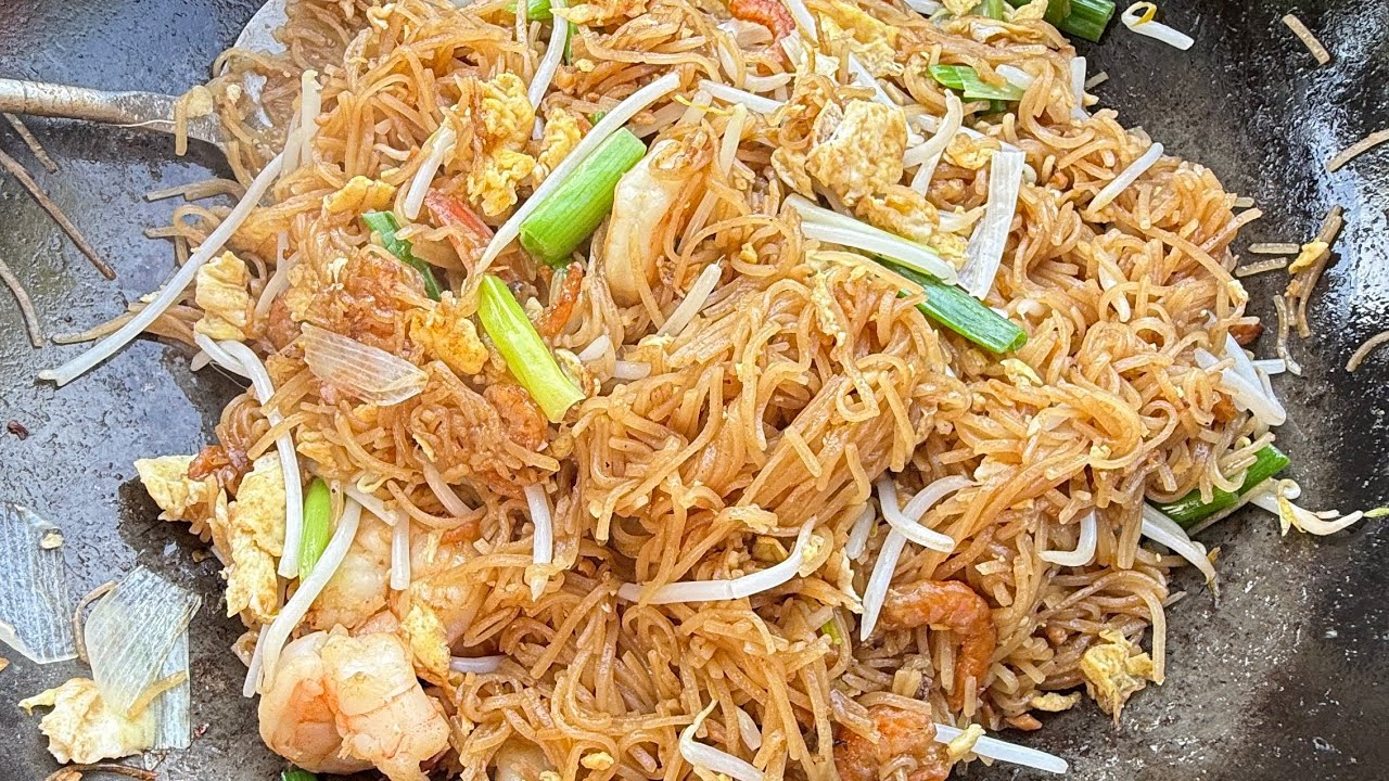 Cambodian-Style Chicken Lemongrass របៀបធ្វើឆាគ្រឿងសាច់មាន់