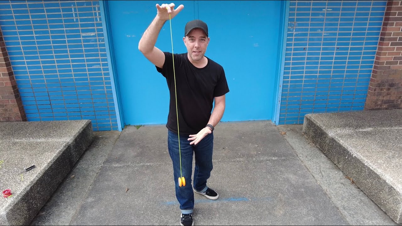 How to do &ldquo;The Sleeper&rdquo; yo-yo trick