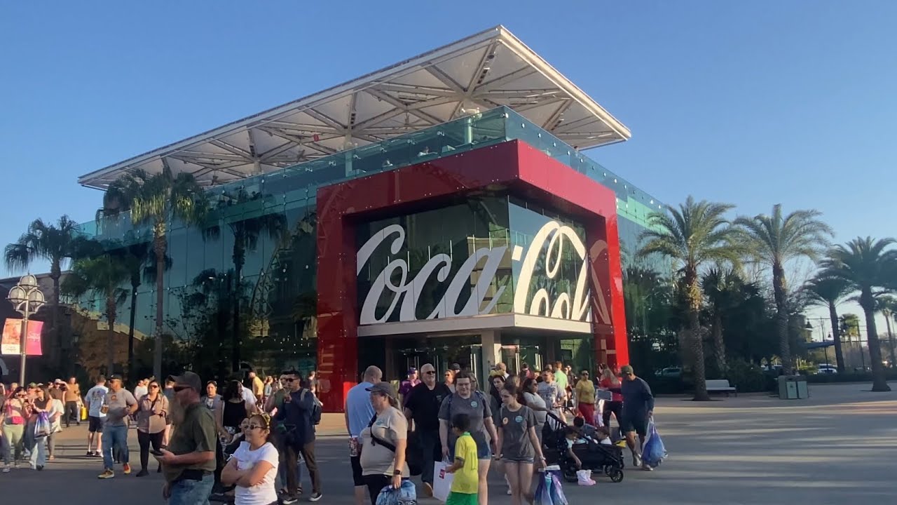 DISNEY SPRINGS COCA COLA STORE TOUR* BROWSE WITH ME