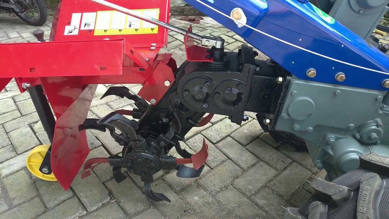 DITCHER Alat Pembuat Parit untuk Traktor Roda Dua SAAM DF151