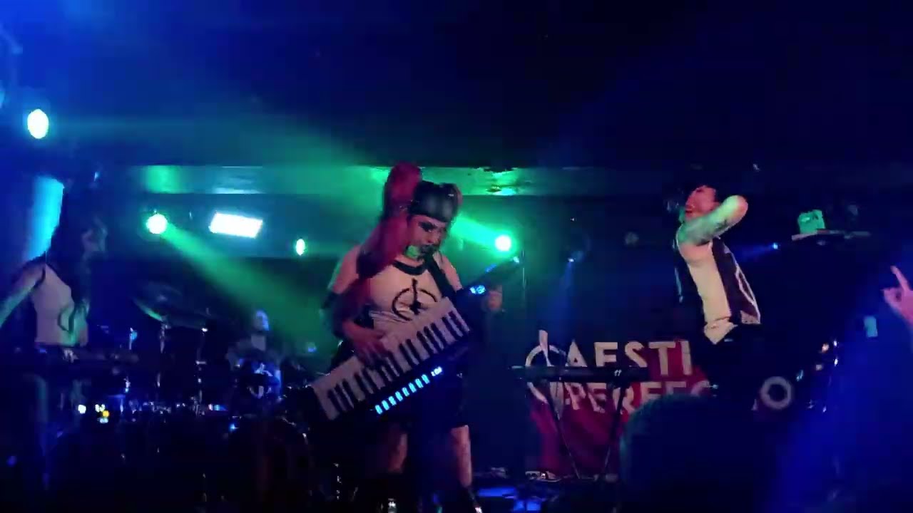 Aesthetic Perfection - Love Like Lies (live at the Underworld 2025 ) 