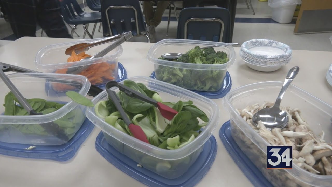 SV students learn about Lunar New Year with Ramen food lab