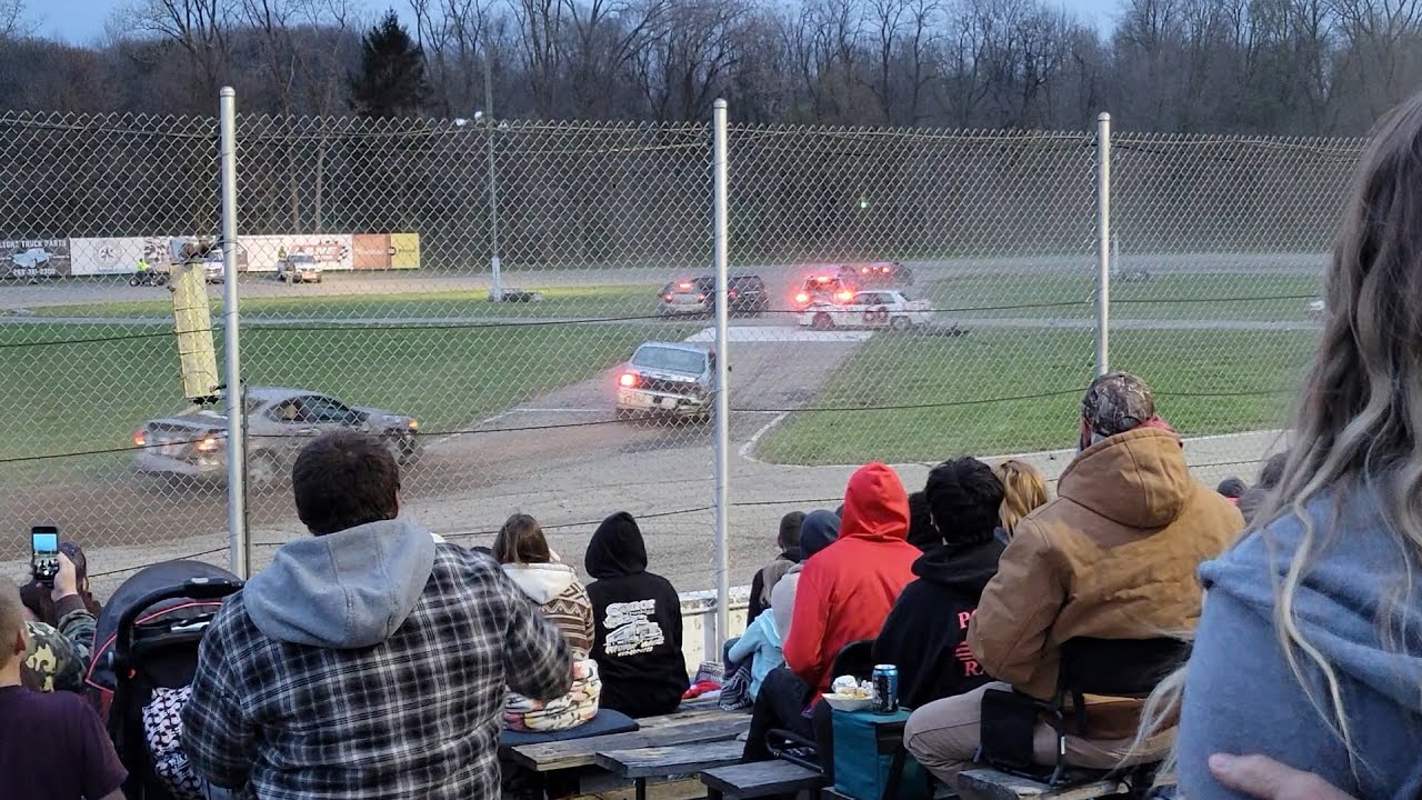 Figure 8 Race - Galesburg Speedway May 8 2022