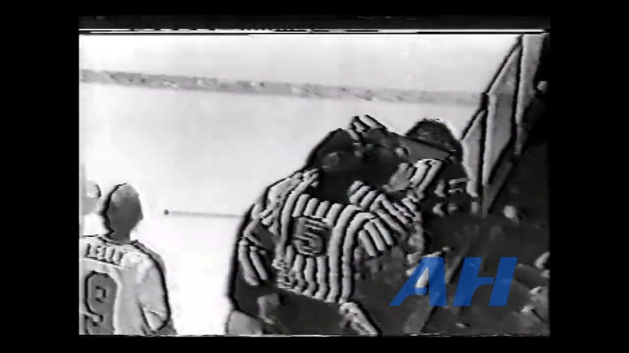 NHL Feb. 6, 1975 Ted Harris,PHI v Bert Wilson,NYR Philadelphia Flyers New York Rangers