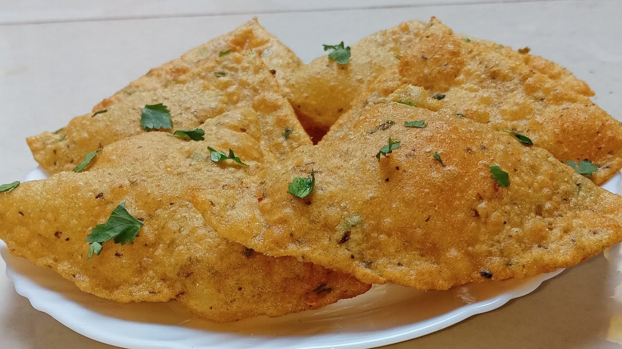 बिना भरे बिना फटे गेहूं के आटे उरद दाल की कचोरी|Dal Ki Kachri Kaise Banti Hai|Urad Dal Ki Kachori