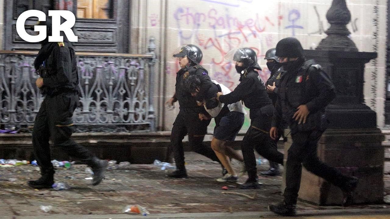 Acusan abuso de policías tras marcha 8M | Monterrey