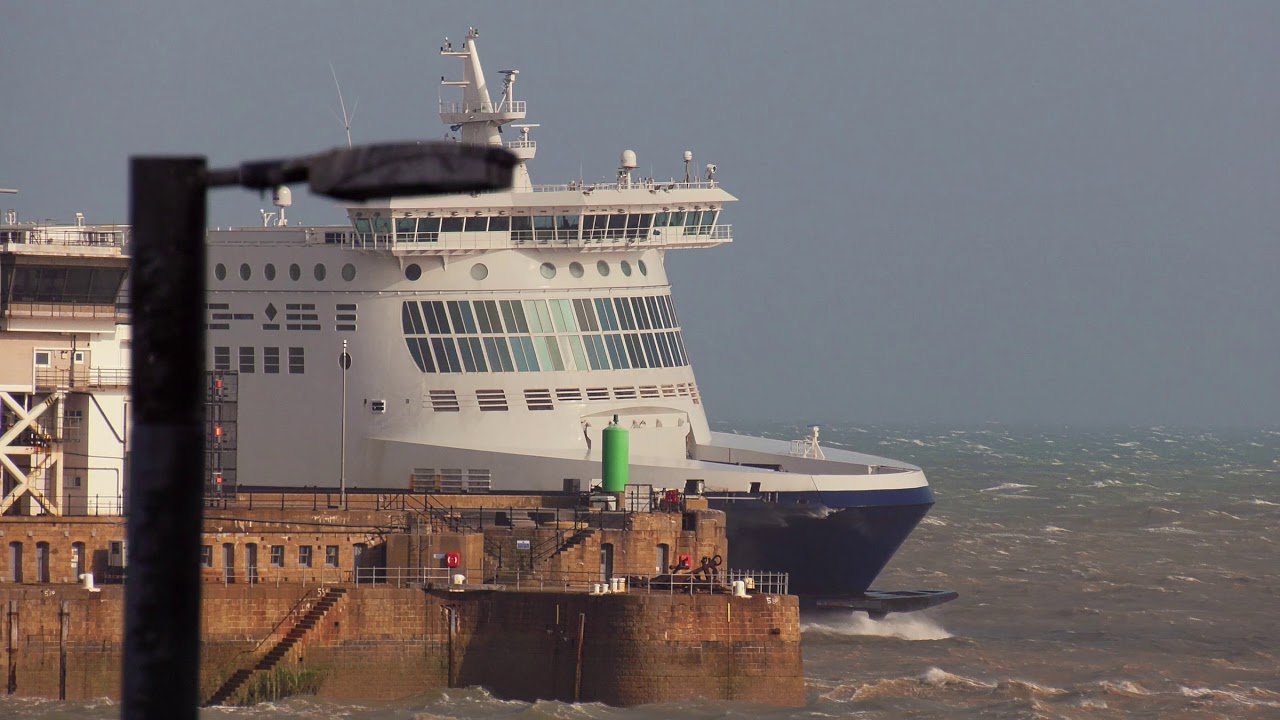 Ferry Dover-Calais, STORM