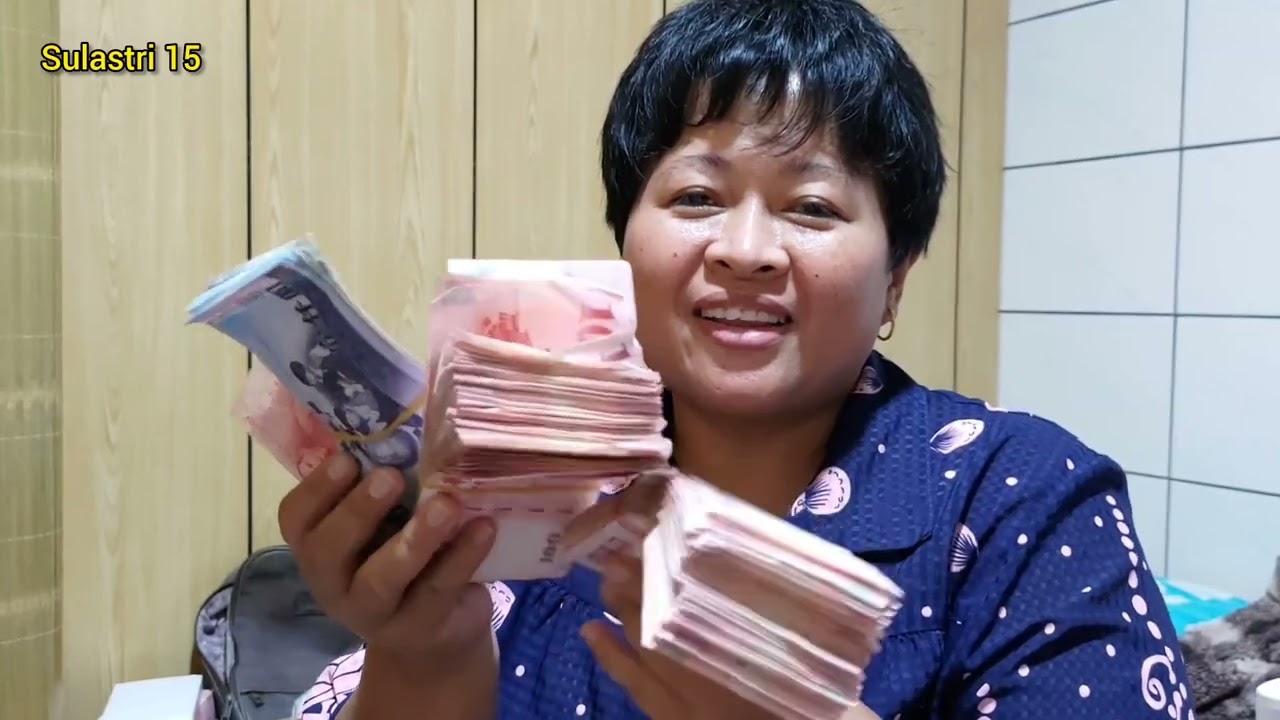 Gajian sampe 4 gepok uang 💰💸 ‼️ Sulastri 15 ngumpet di kamar review gaji.  Tkw Taiwan. 