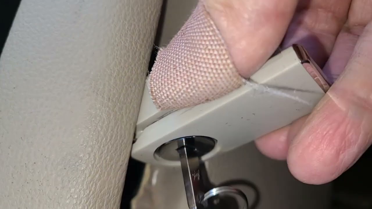 Mercedes Benz GLK 350 2010-2015 glove box lock repair
