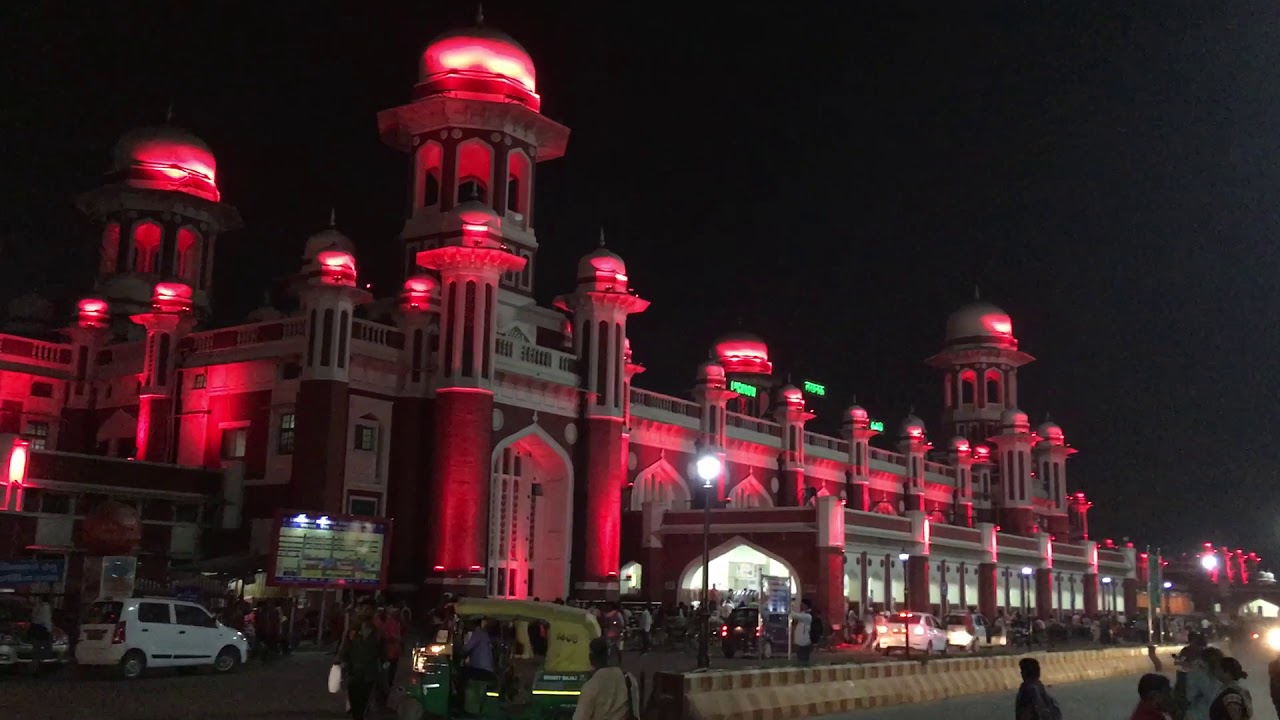 Lucknow चारबाग़ railway station at night