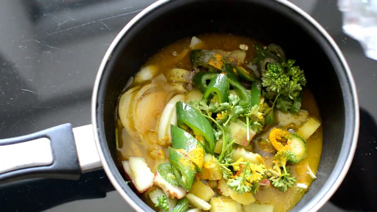 FILET DE POISSON A LA CRÈME DE PIMENT ET A LA RHUBARBE