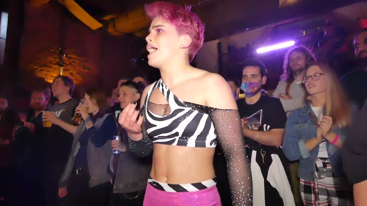 Harley Hudson Vs. Xia Brookside | Shooting At The Walls Of Heartache