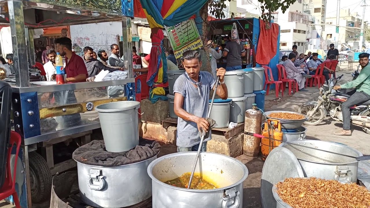 WORLD FAMOUS Degi Beef Yakhni Pulao | Live Cooking Nalli Beef Pulao | PAKISTAN STREET FOOD