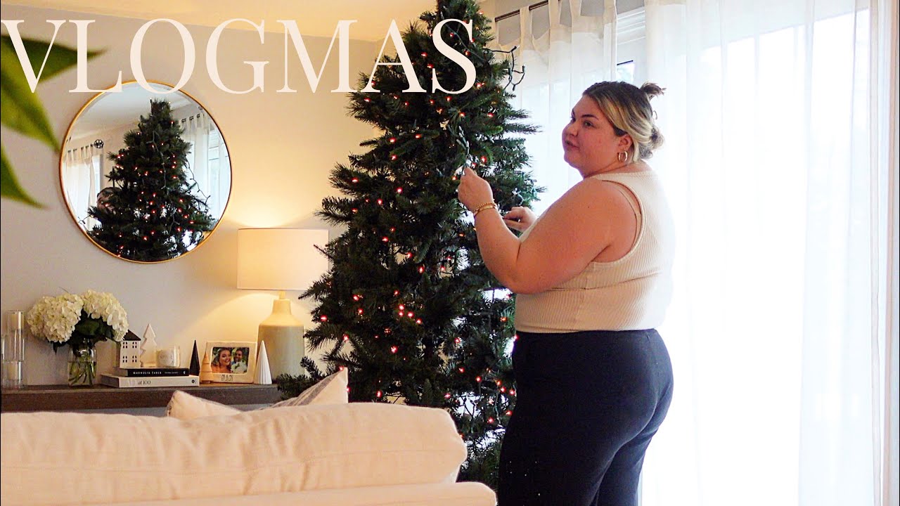 CLEANING & TAKING DOWN THE TREE | VLOGMAS DAY 29