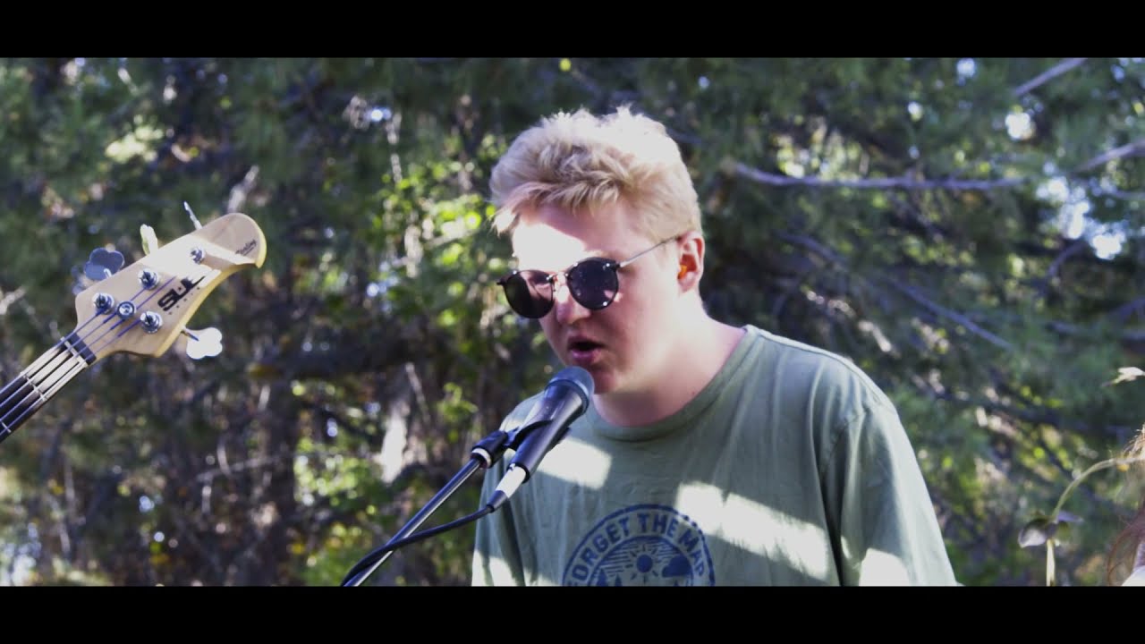 DEFMOE - Stoned and Alone (LIVE)