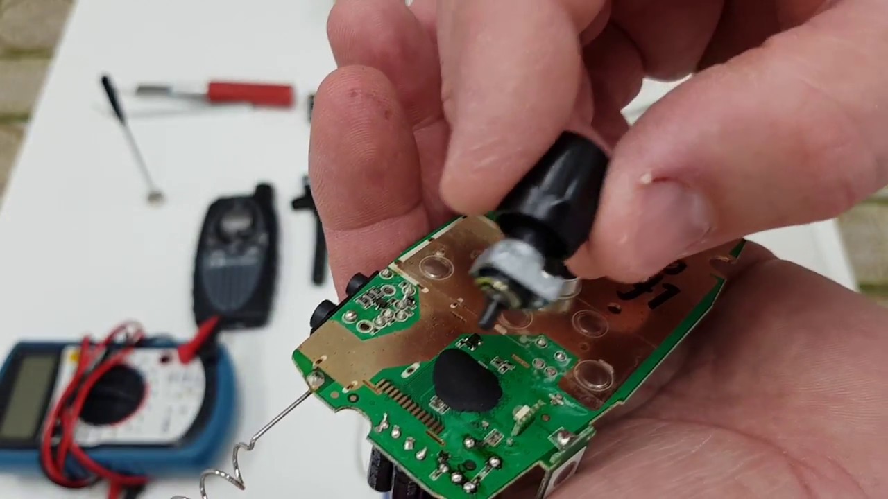 Tutorial Riparazione 2/4 Parti: midland G7 Problema Potenziometro Volume