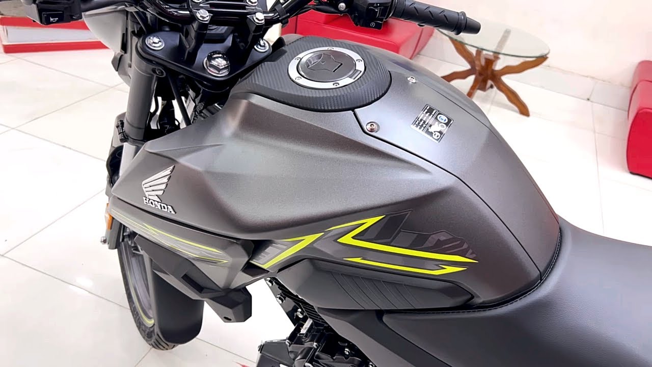 I Tested Honda X-Blade 160 Fi ABS 2025 For 30 Days And Found AMAZING Results - HONDA