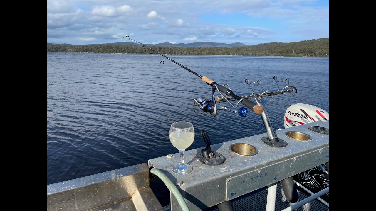 MALLACOOTA HOUSEBOATS
