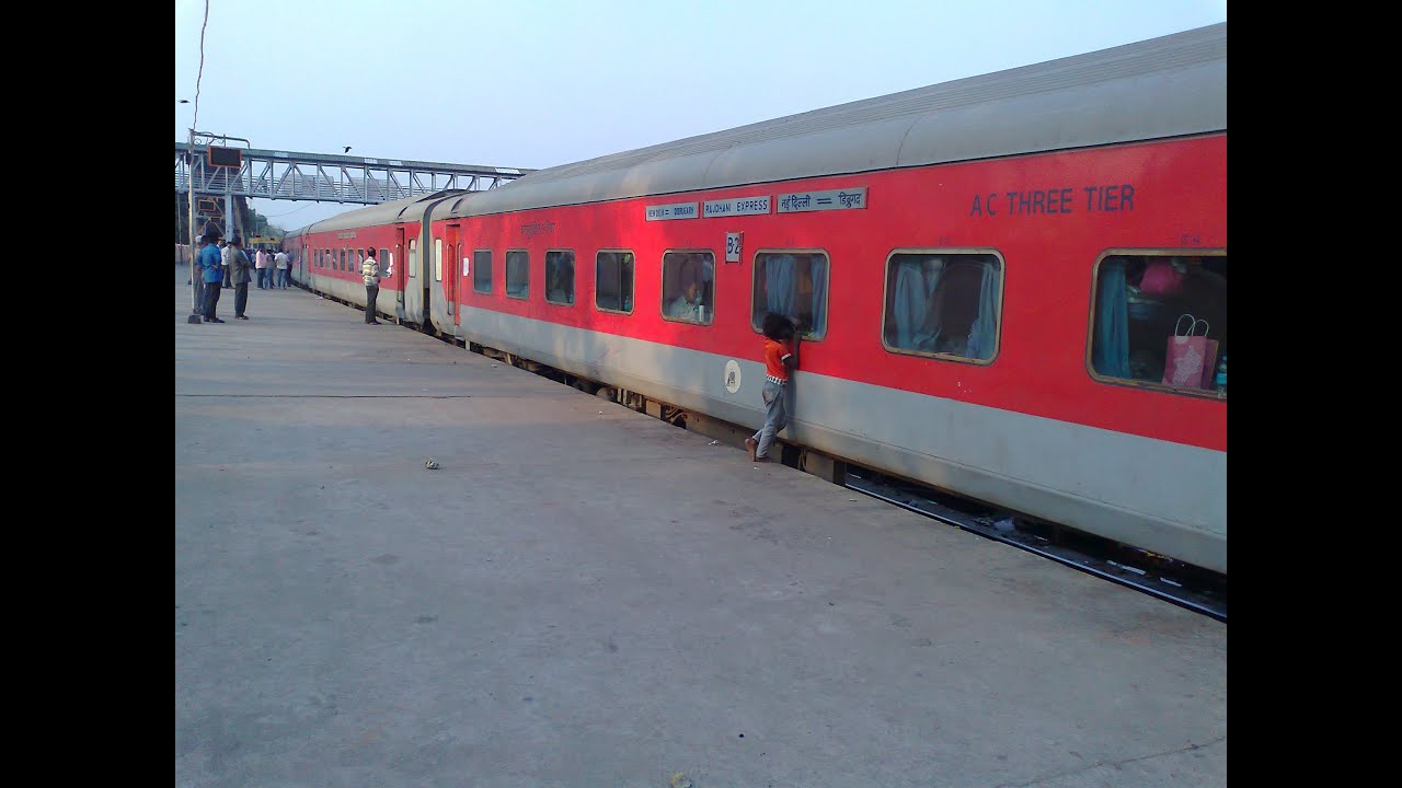 DIBRUGARH RAJDHANI at its TOP SPEED 130 km/hr !!!