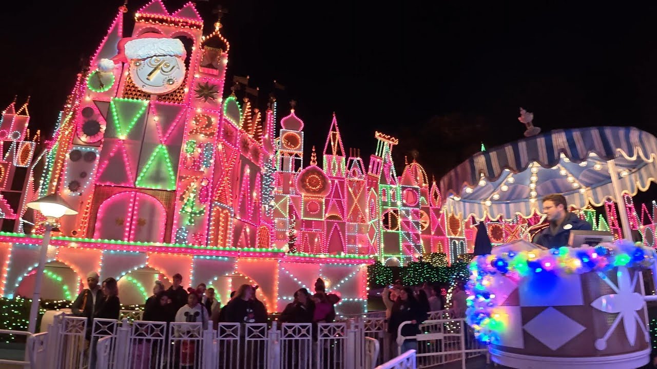 it’s a small world Holiday — Disneyland’s Most Magical Christmas Ride (4K POV)