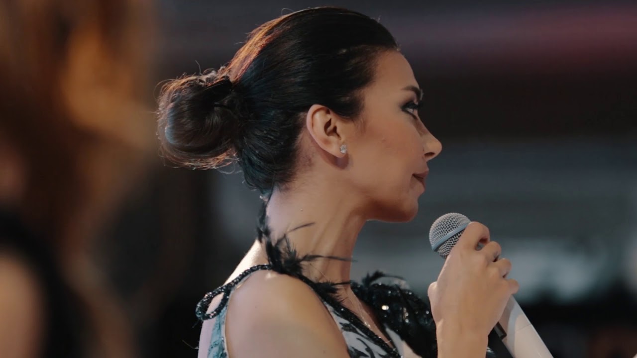 Pınar Bent Defilesinde Ayta S&ouml;zeri, Gizem &Ouml;zdilli, Didem Delen Podyumda