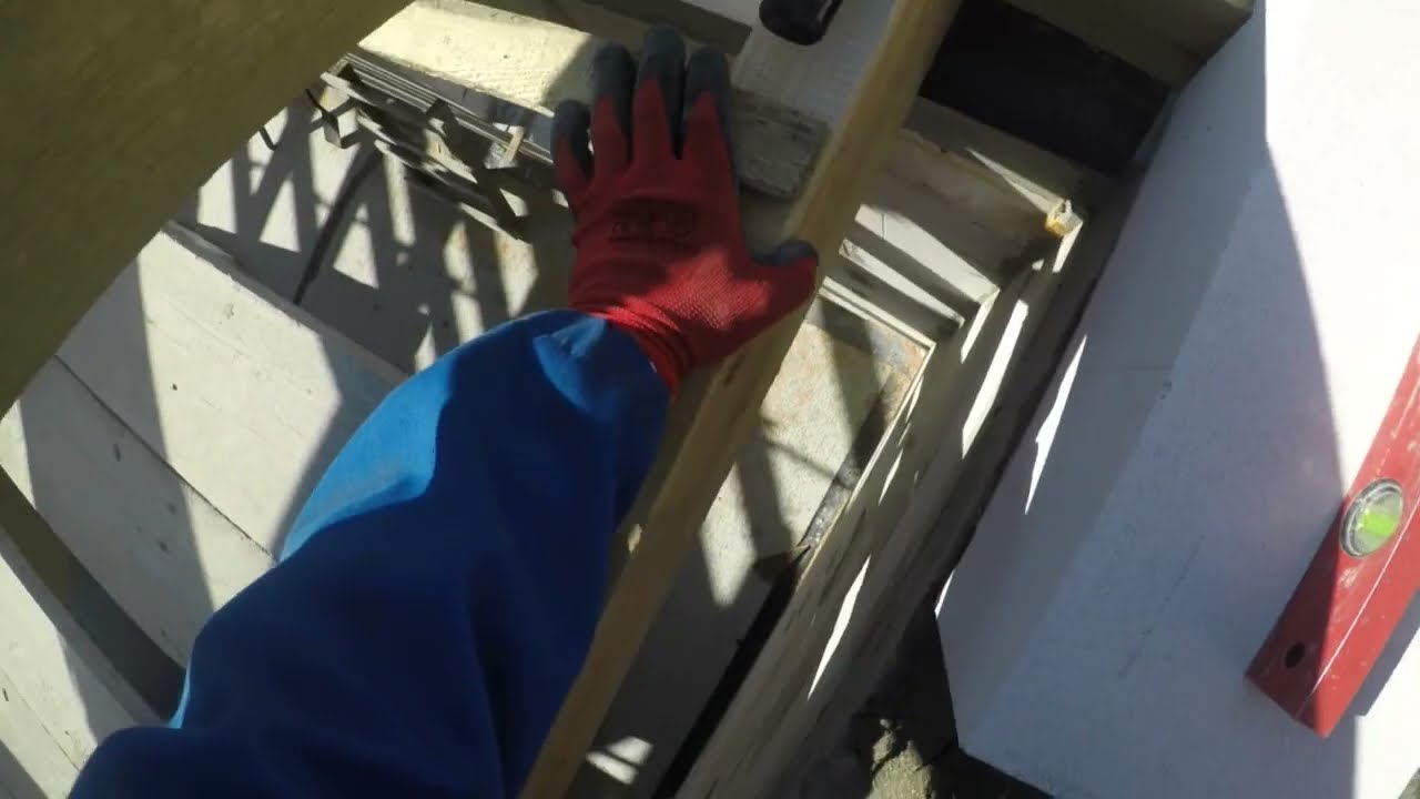 Dosychanie krokiew na dachu??? Murujemy drugi szczyt...
