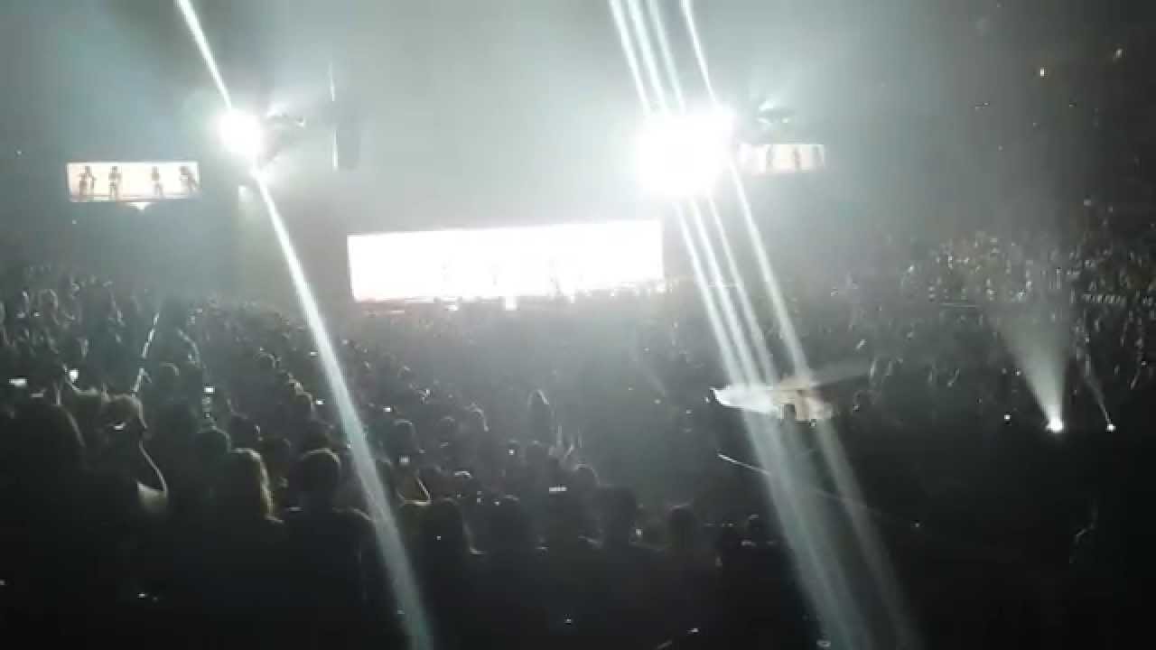 Beyonce  Mrs. Carter  World Tour- Opener