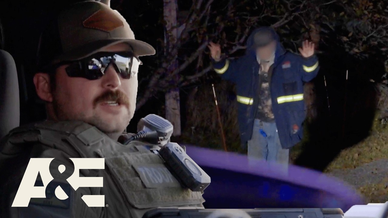 Aresztowanie osoby o wysokim ryzyku na stacji benzynowej zakończyło się bez incydent&oacute;w | Policja stanowa Alaski | A&E