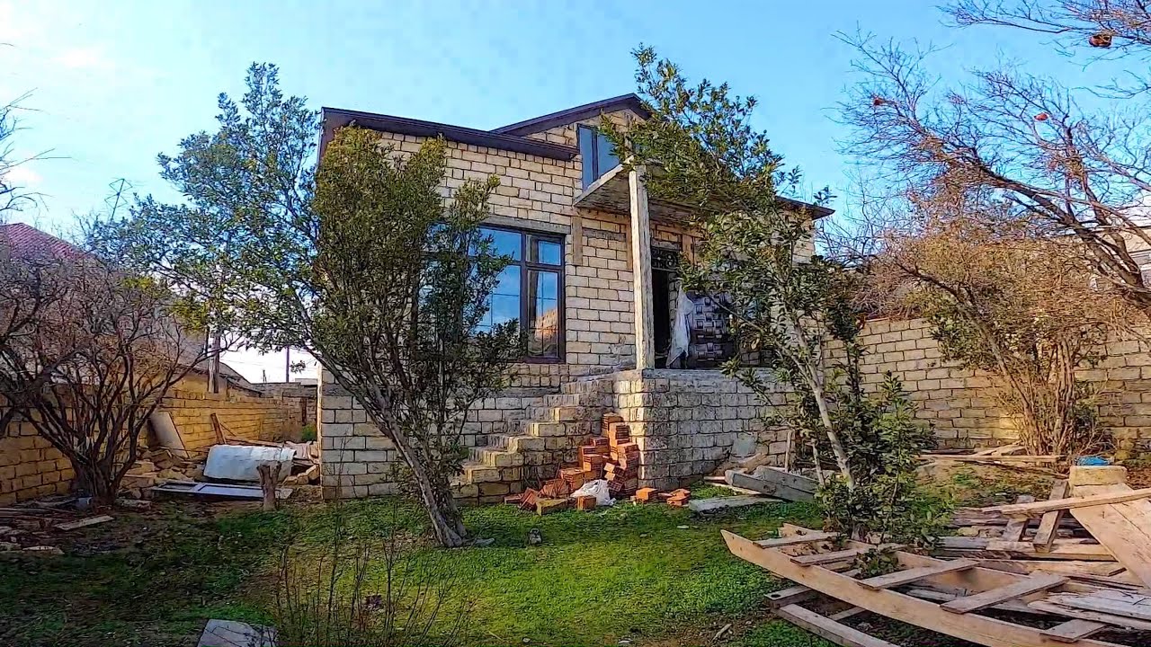 TƏCİLİ LÖKBATAN QƏSƏBƏSİNDƏ 4.5 SOTDA HƏYƏT EVİ SATILIR TEL:055-372-09-69 055-538/0826 EV ELANLARI 2