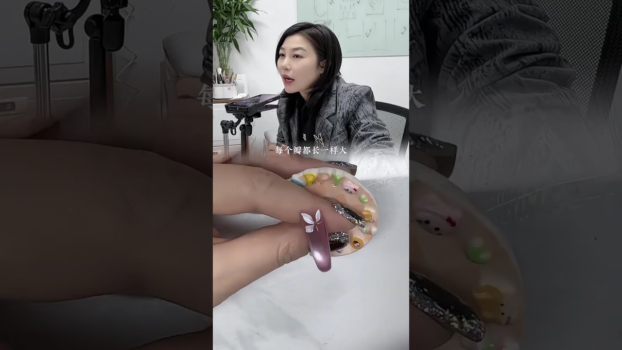 Double layer flower 🌼 nails design 2026