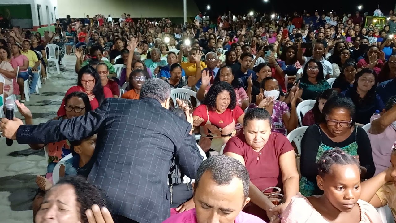 SILVAN SANTOS: MILAGRES DE DEUS EM PRAÇA PÚBLICA DE PINHEIRO MA