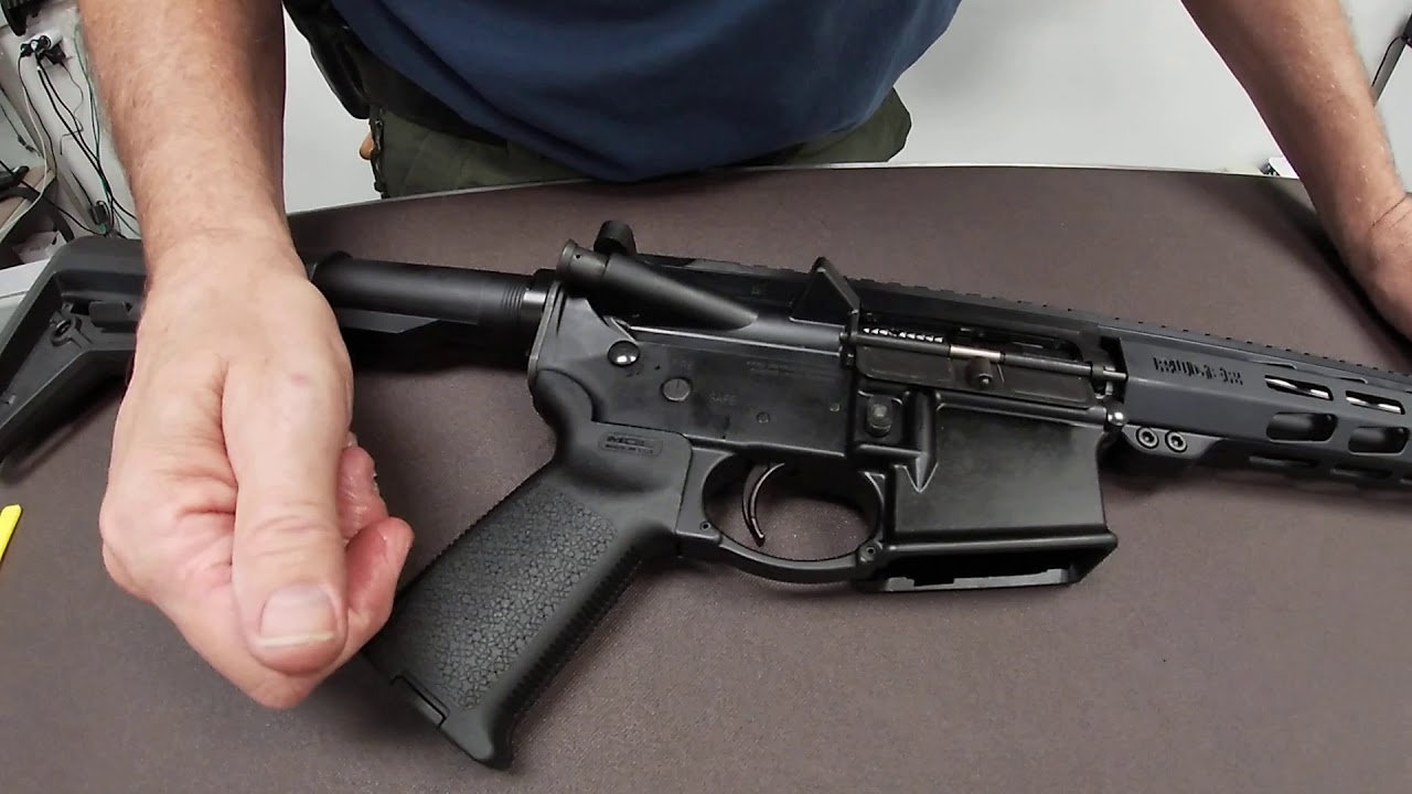 Ругер AR-556