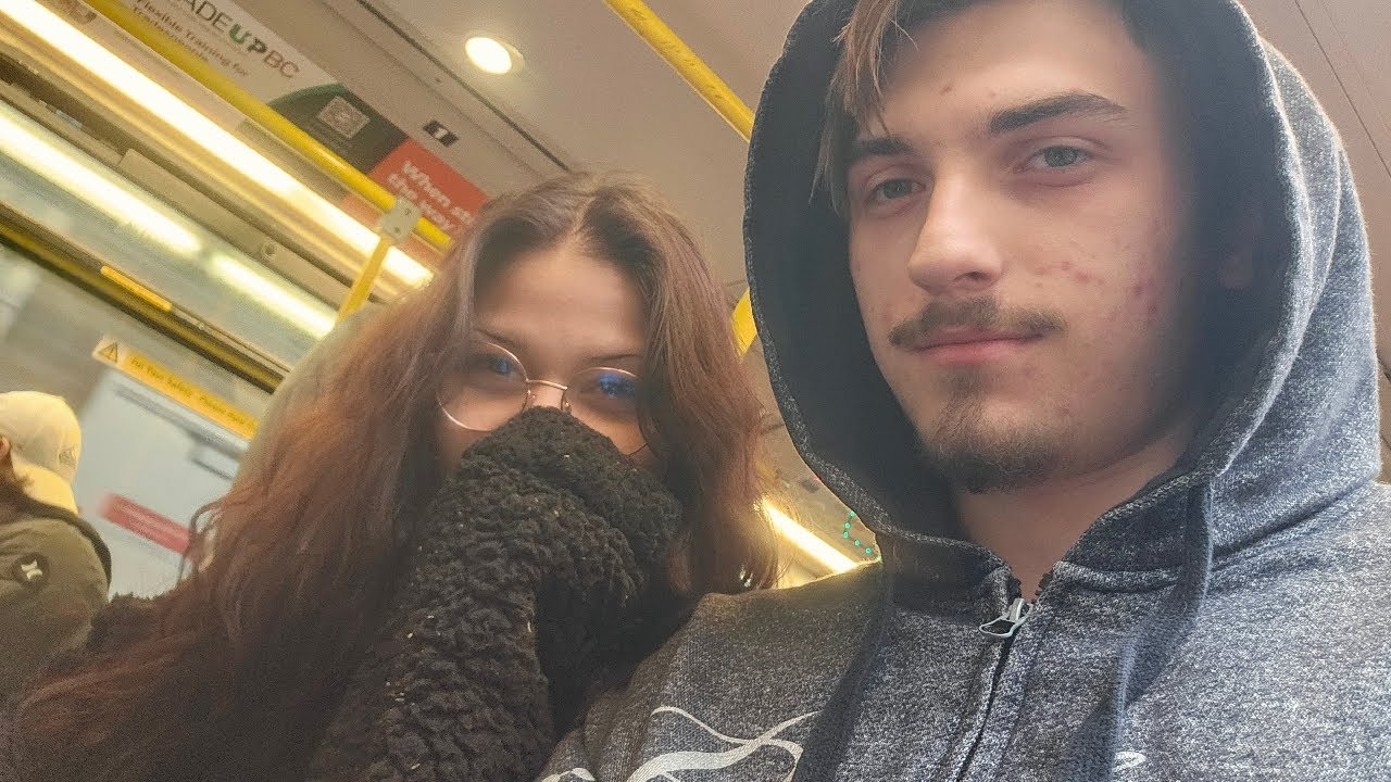 Smoking in Vancouver big bong rips with gf IRL Live TTS DONOS