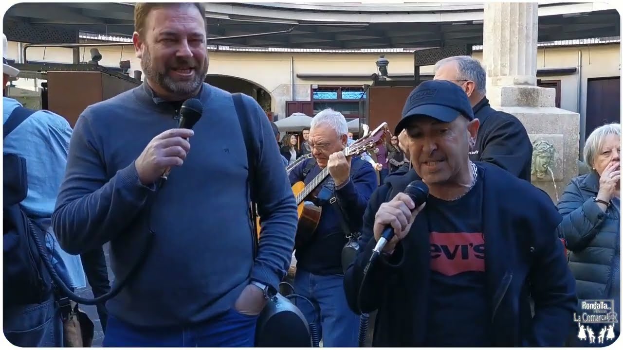 La Comarcal en el “RodaFolk: Nadales, Balls i Cançons del Centre Històric de València”, 18/12/2022.