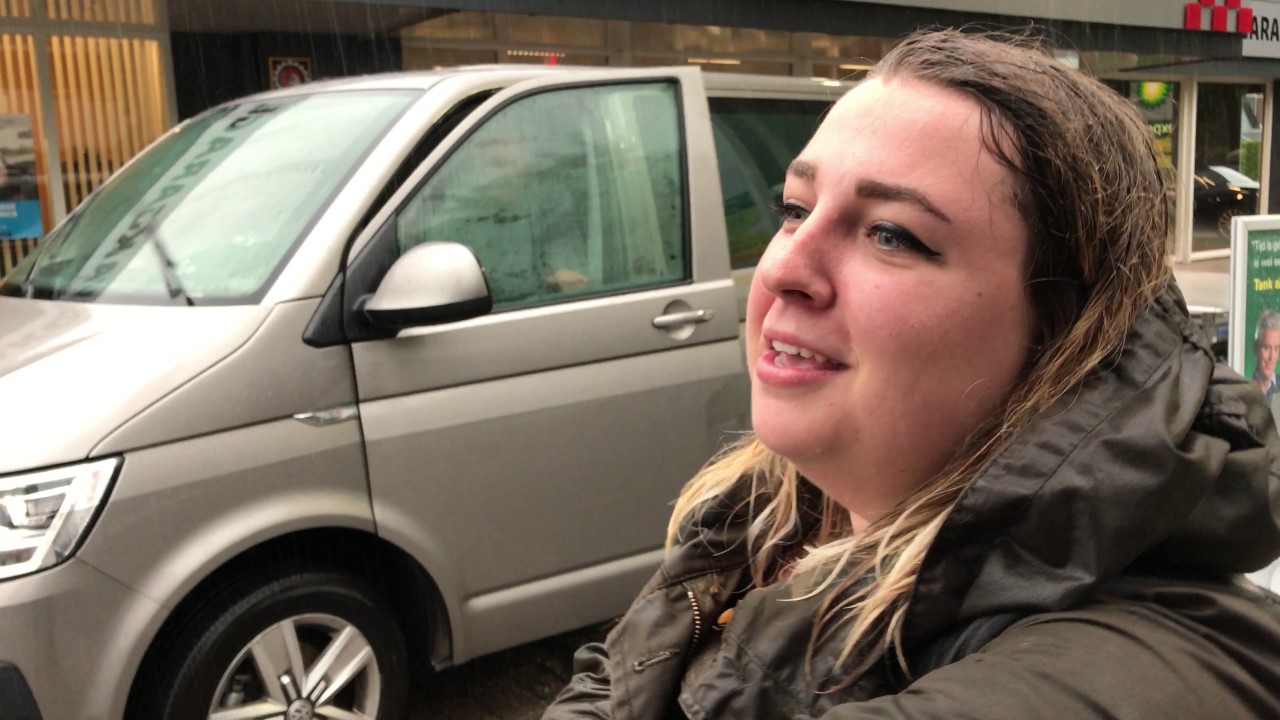 Urenlange regen maakt van het dorp Burgum een zwembad