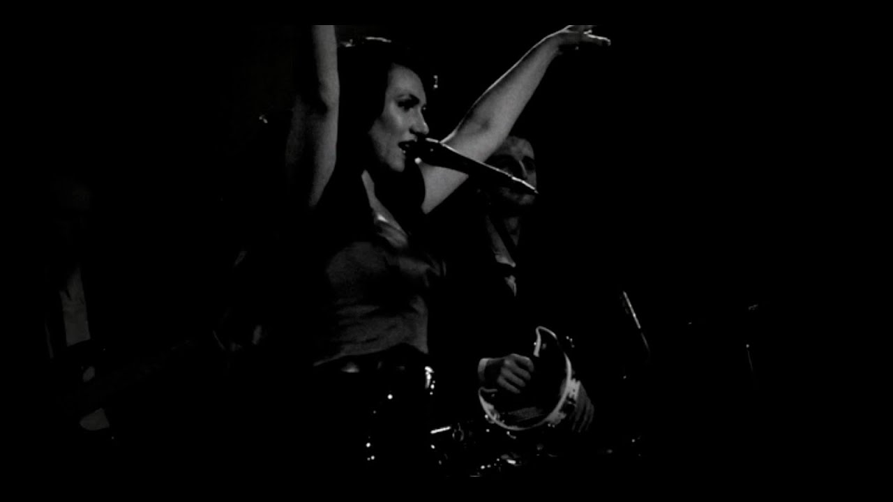 Clairy Browne & the Bangin' Rackettes at the Toff in Town