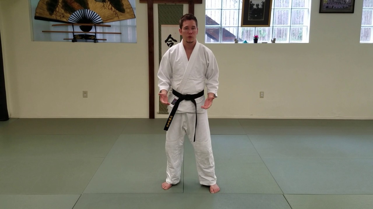 Mae Kaiten Ukemi -- Basic Forward Roll