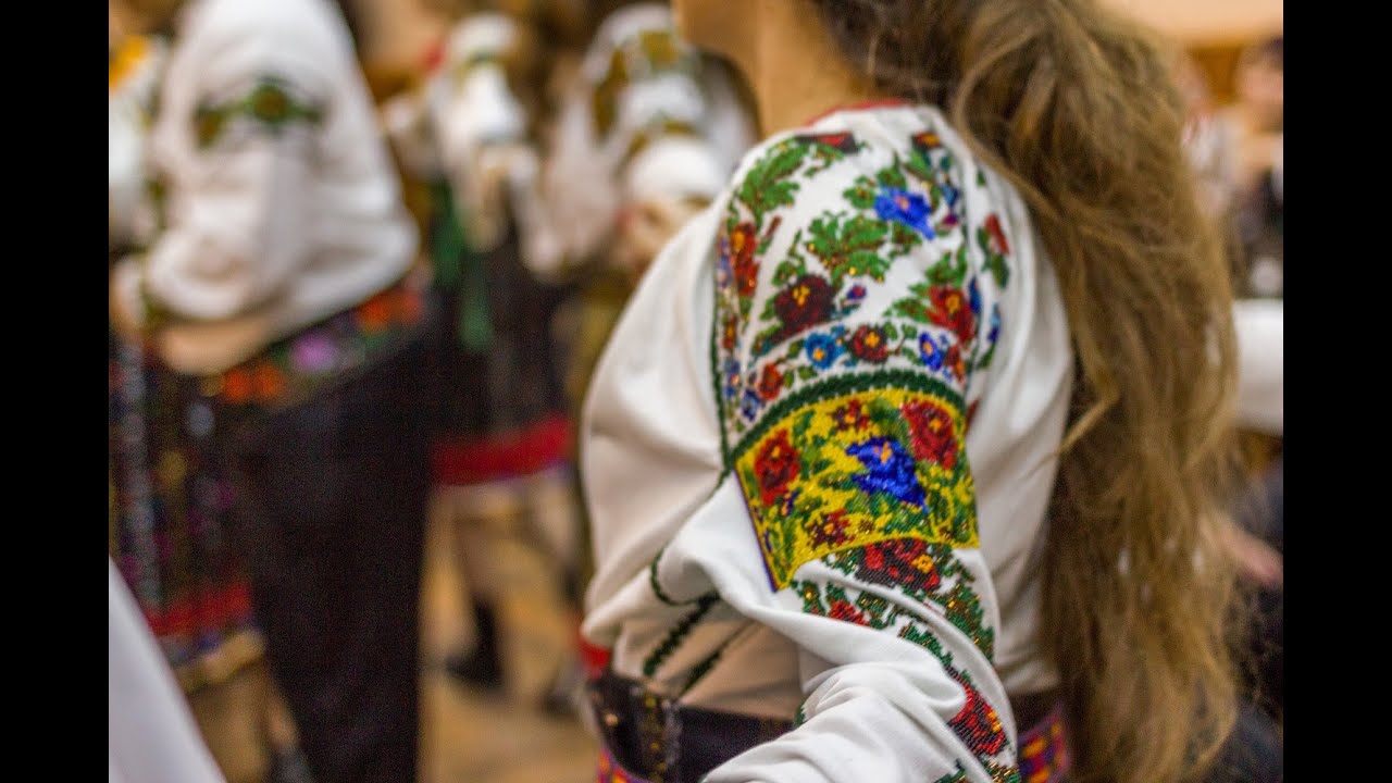 Romanian Folk Costumes and Dances