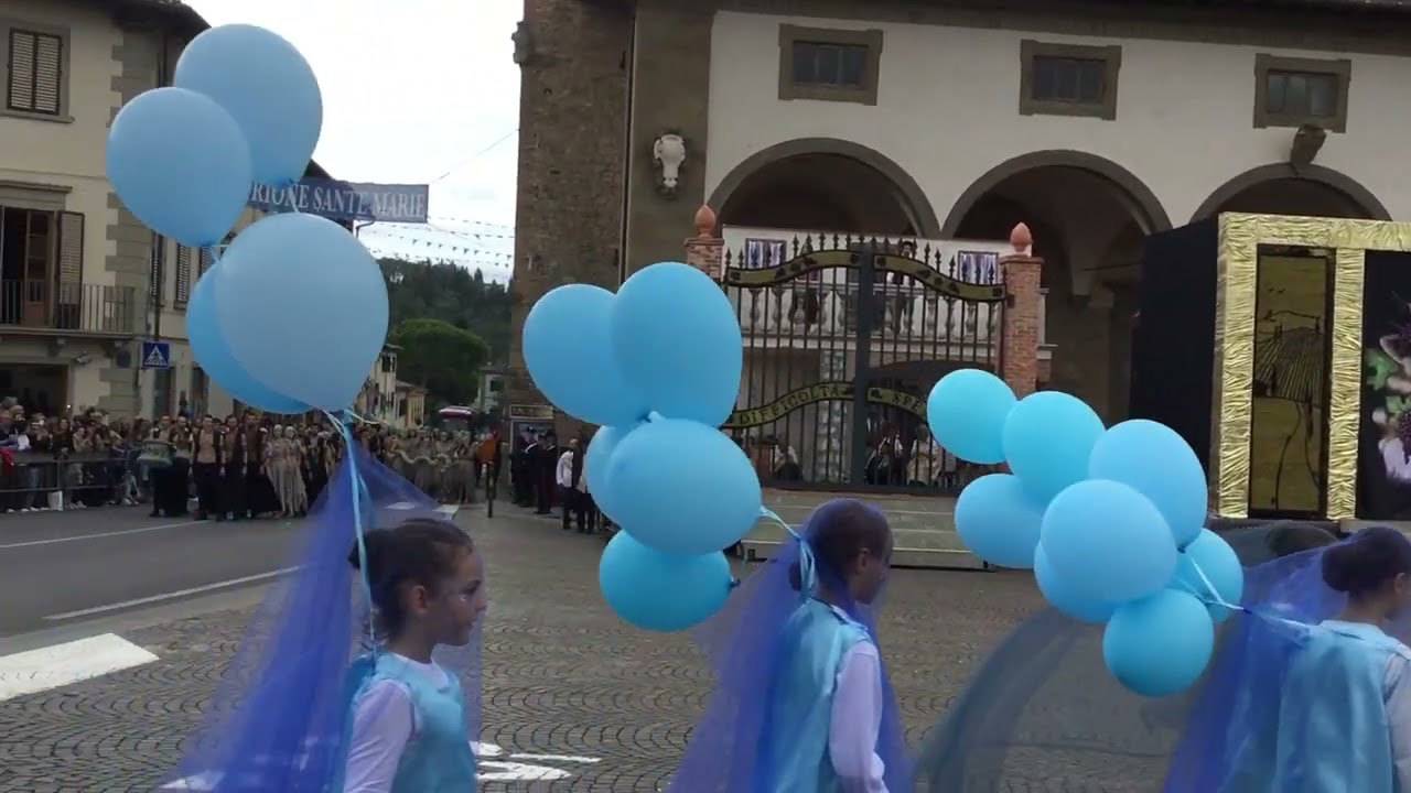 Festa dell'Uva di Impruneta 2022: esibizione del Rione Sante Marie