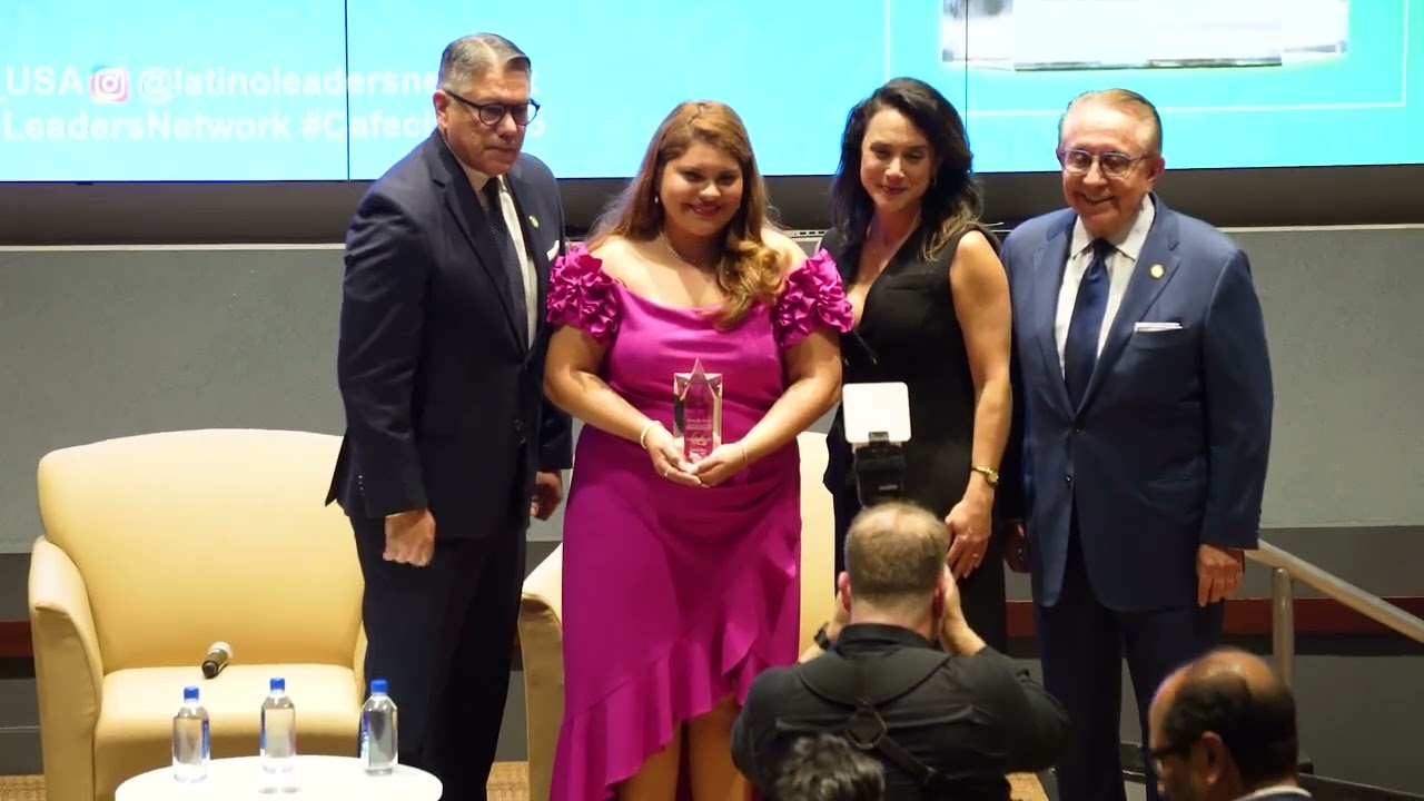 Jasmin Chavez Cruz Receives the Rising Star Award
