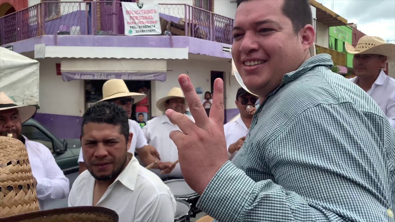 Aquí No Hay Fijón- Los Pachecos ft. Javier Estrada y sus Chavalones