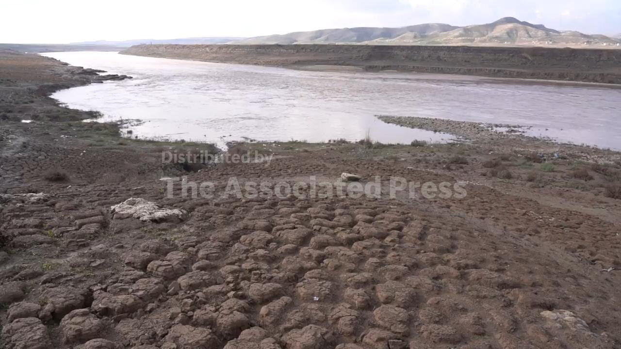 Farmers struggle as drought hits their lands hard in Iraq