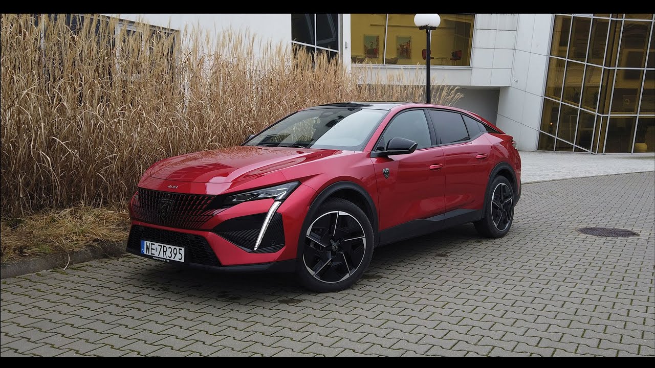 Peugeot 408 - ludzie się za nim oglądają na ulicy