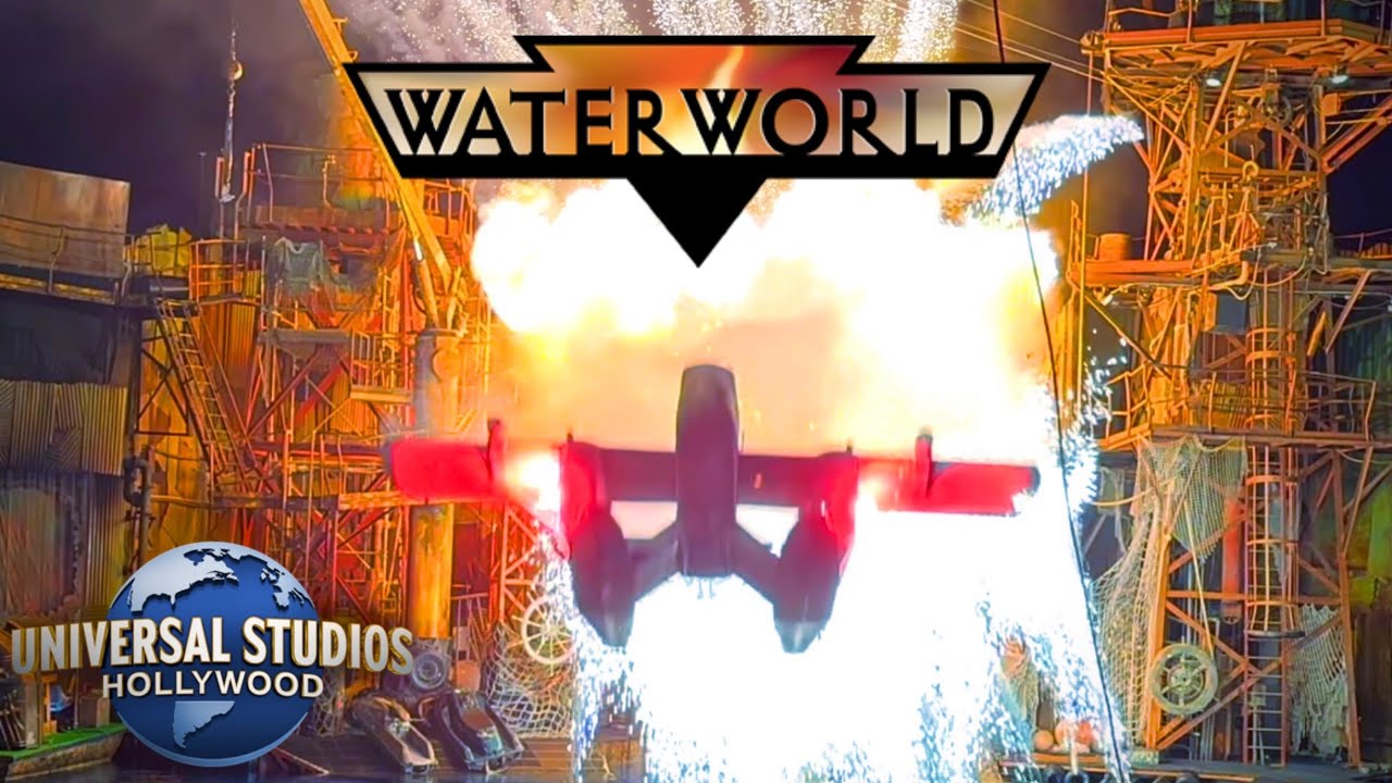 Waterworld AT NIGHT: Universal Studios Hollywood 2023