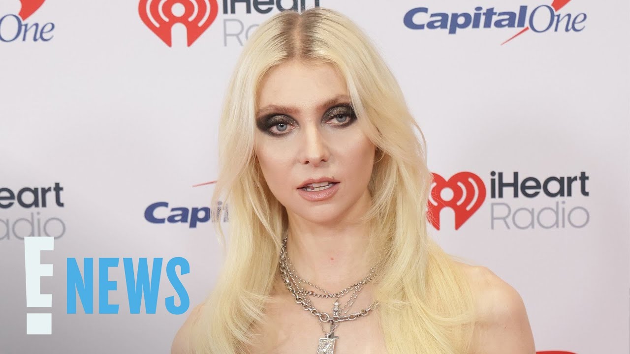 See Taylor Momsen in Grinch's Cindy Lou Who Dress 25 Years Later | E! News