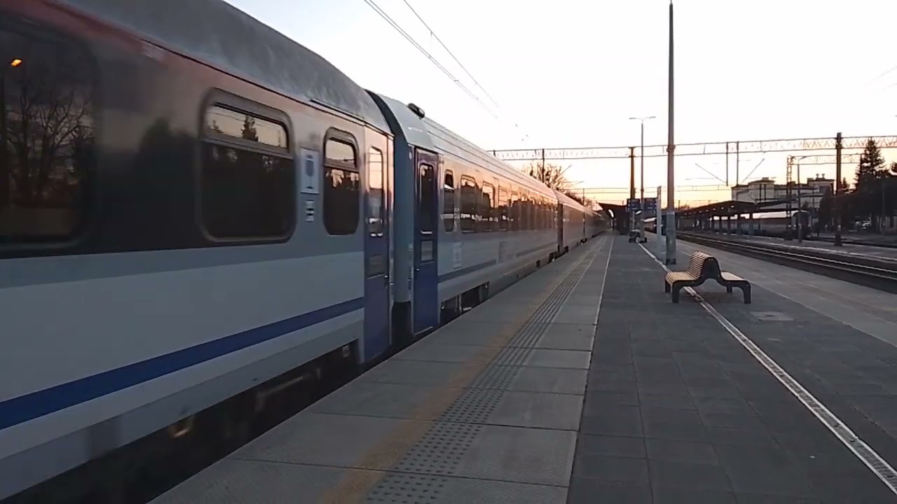 EU160-089 IC Bosman do Wrocławia GŁ odjeżdża z Piły gł&oacute;wnej i kieruje się w stronę Poznania 