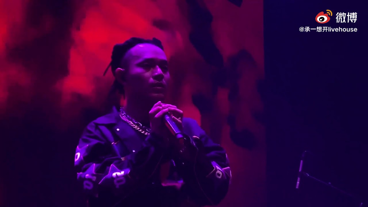 黄旭 - 半山腰的风景 （live）